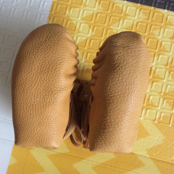 Leather Infant size 3/4 Scout Moccasins - Picture 5 of 8